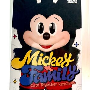Pop Mart x Disney - Mickey Family Cute Together Keychain Series Figure - Mickey